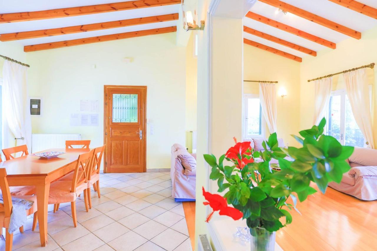 Villa Natasha Katavolos ภายนอก รูปภาพ