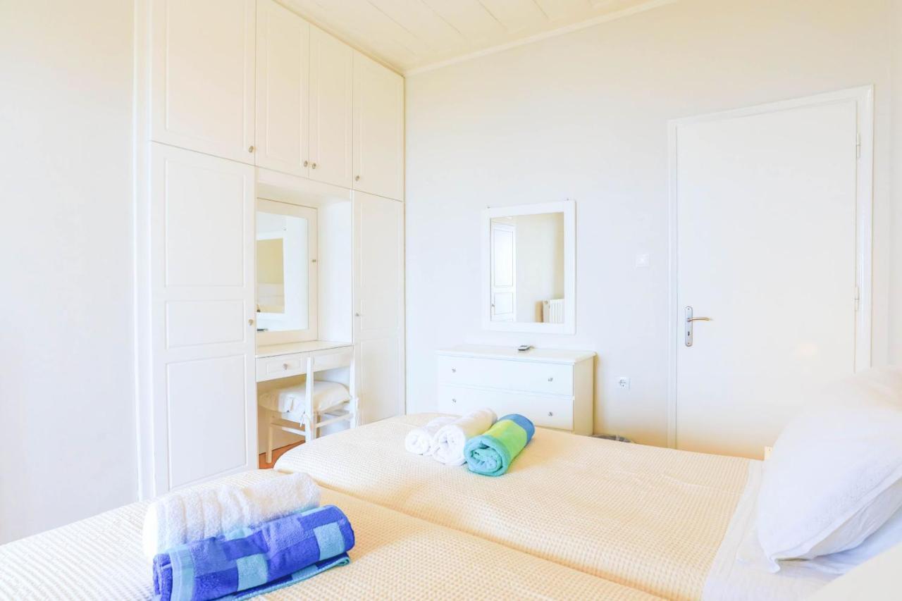 Villa Natasha Katavolos ภายนอก รูปภาพ
